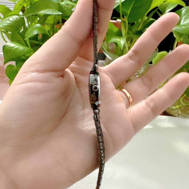 Đồng hồ nữ si nhật hiệu Per Valentino