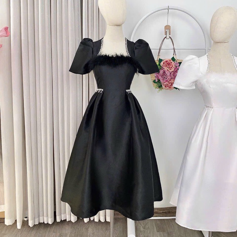 Váy tapta dài cổ vát viền đá phối lông