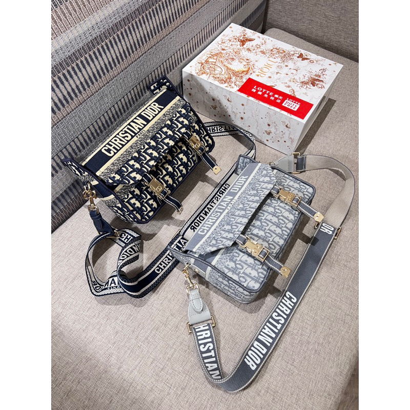 Túi Đior Messenger bag Jissoo full2box seal size 24cm thổ cẩm hai màu W566-24