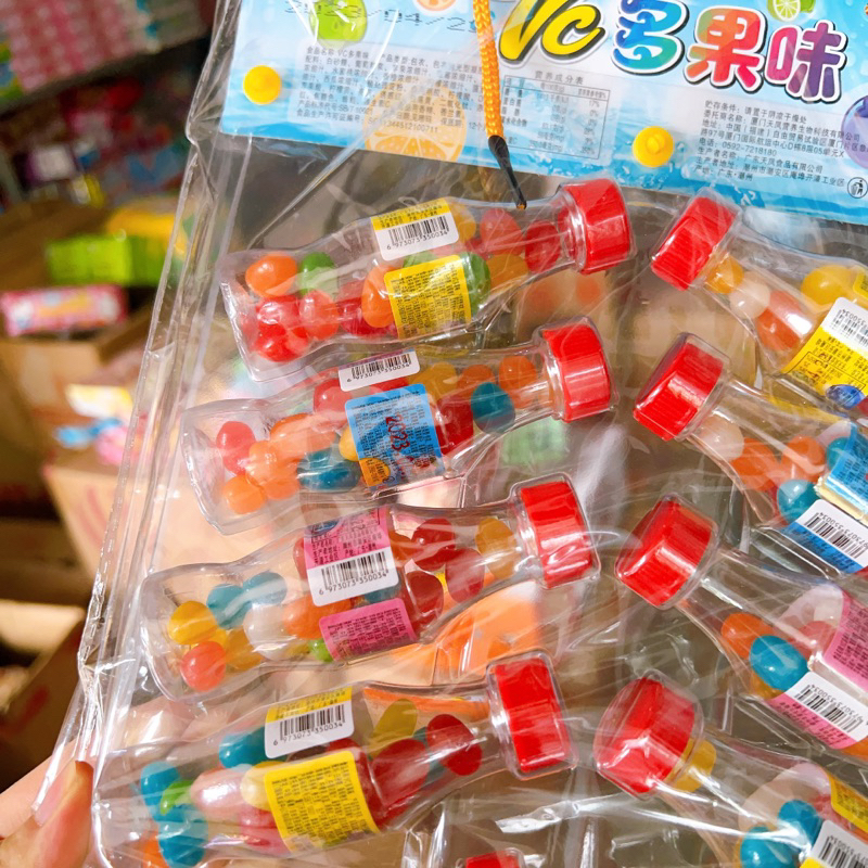 Vỉ 20 chiếc kẹo dẻo trái cây hình chai nước