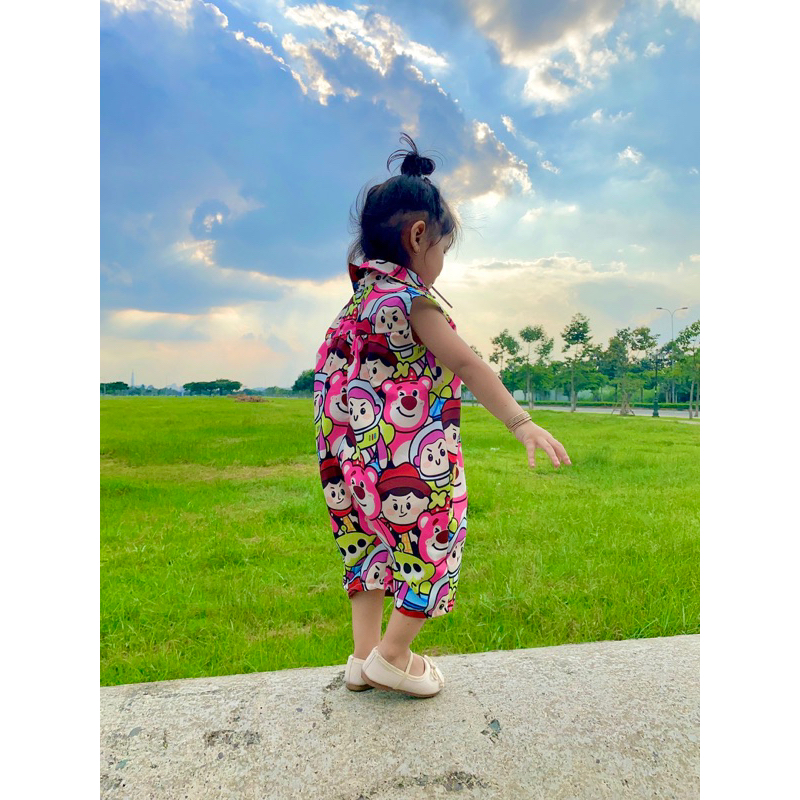 Jum áo liền quần cho gấu dâu cho bé