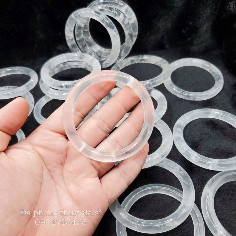 Vòng tay lắc tay đá thach anh trắng bản đũa siêu đẹp kích thước 50-59mm tặng kèm hộp gấm cao cấp khi mua