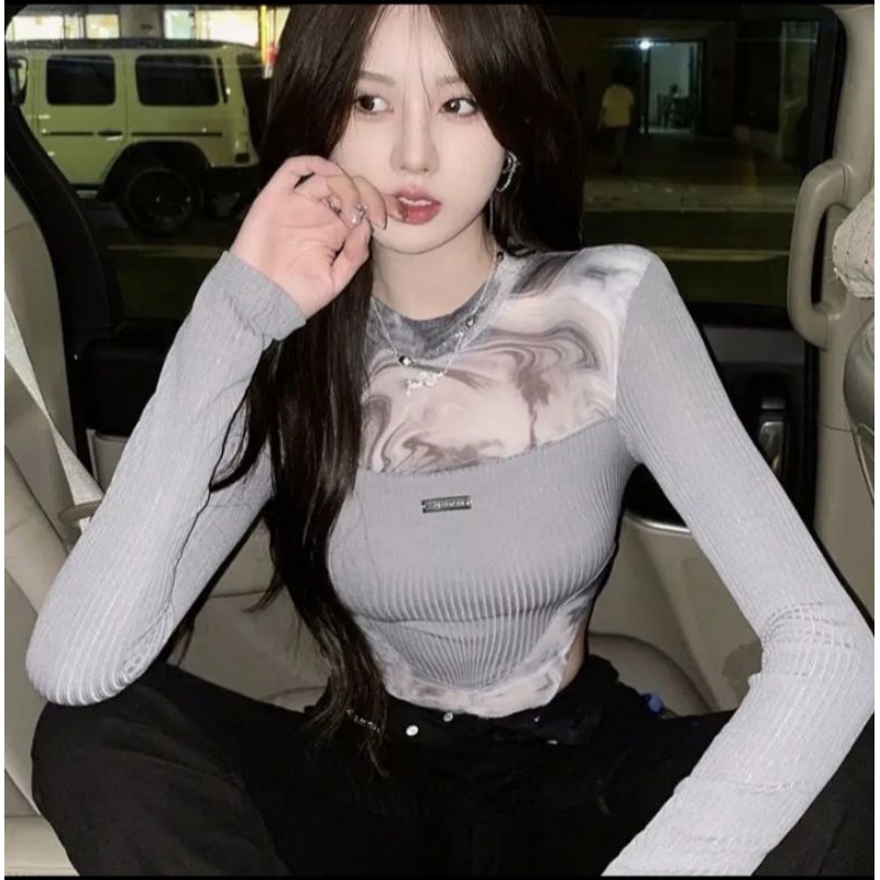 Áo bodysuit lưới loang phối len màu ghi xám