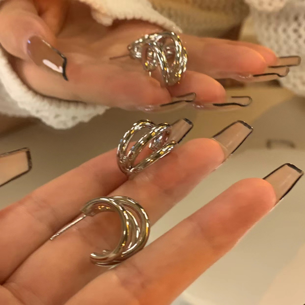 Bông tai tròn xoắn lò xo nữ loại lớn thiết kế tinh tế mới 2023