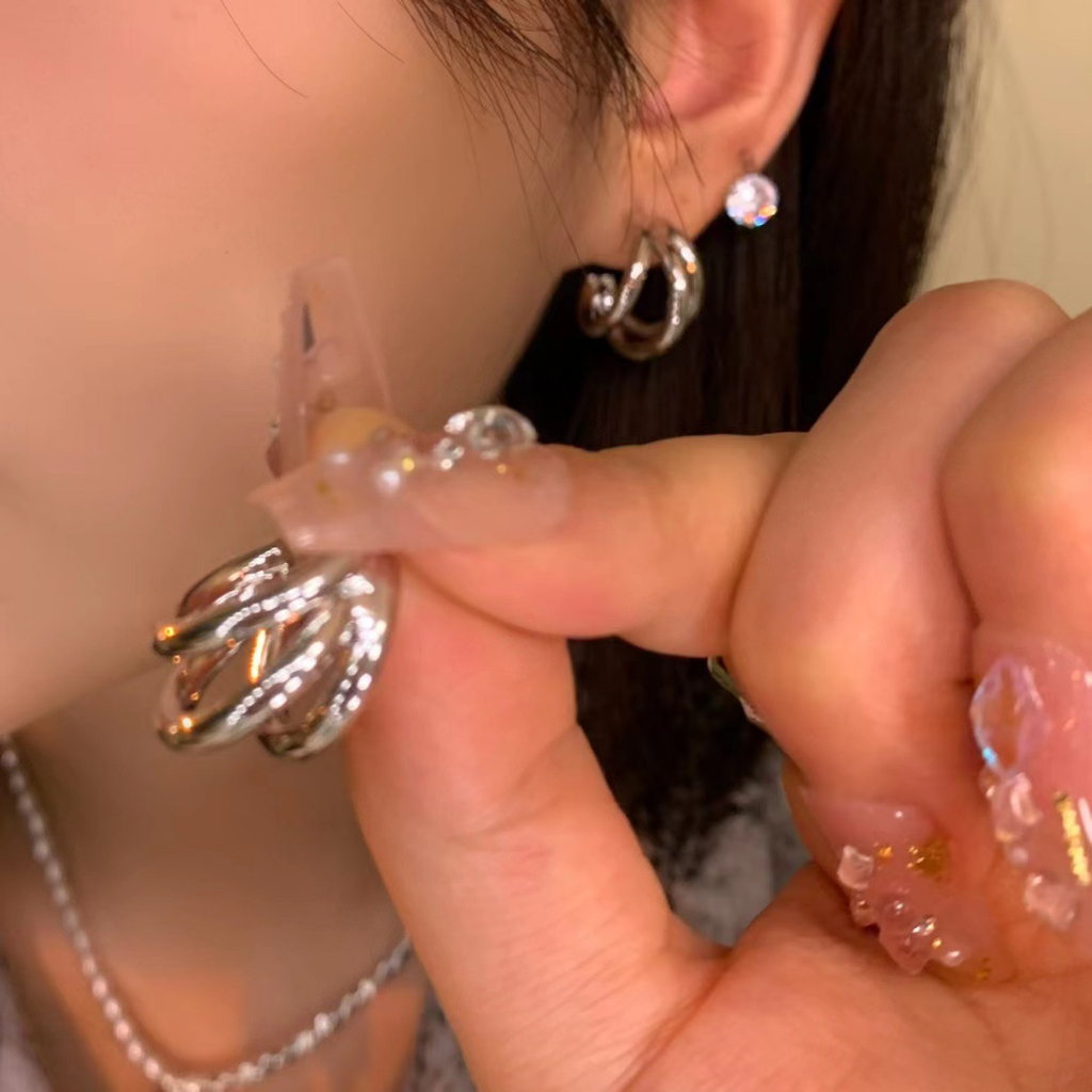 Bông tai tròn xoắn lò xo nữ loại lớn thiết kế tinh tế mới 2023