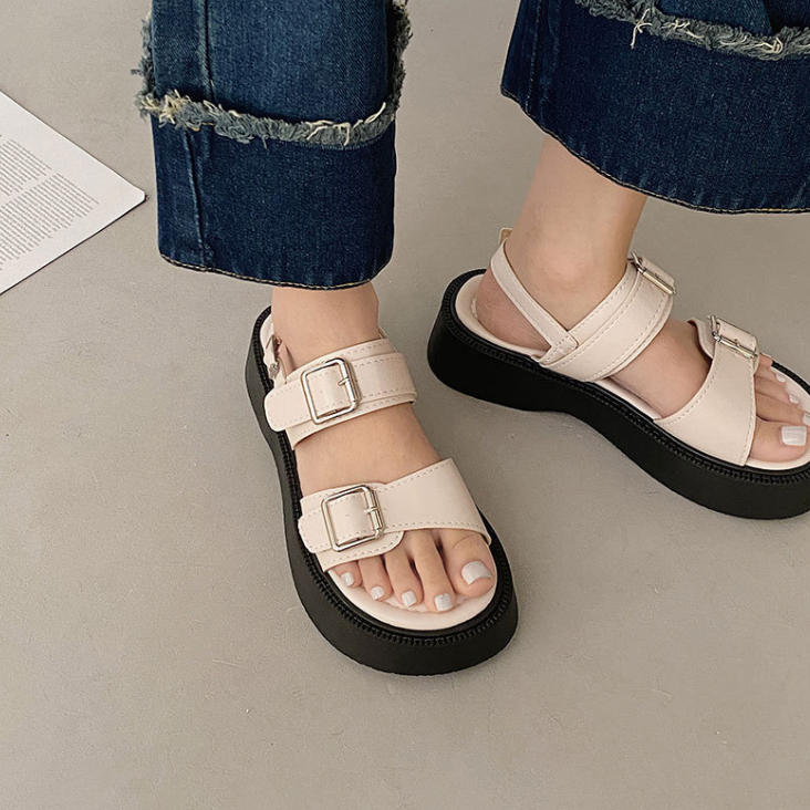 Giày Sandal Nữ Đế Cao Quai Ngang Màu Đen, Kem Nhẹ Êm Thích Hợp Đi Học, Chơi giayBOM GB B2825