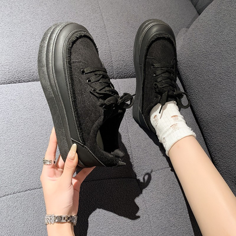 Giày Sneaker Nữ Độn Đế Màu Đen Kem Phong Cách Ulzzang giayBOM B2818