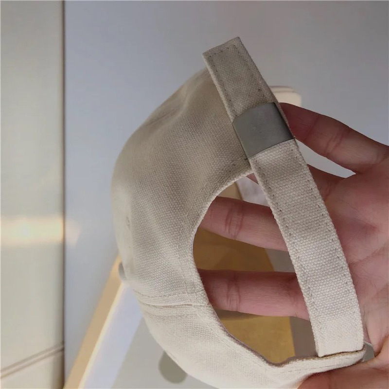 Nón lưỡi trai BURBER- Chữ thêu sắc nét- Chuẩn from- Chất liệu kaki thoáng mát