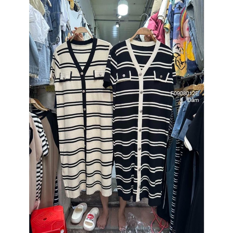 VÁY LEN KẺ NGANG CỔ TIM L1