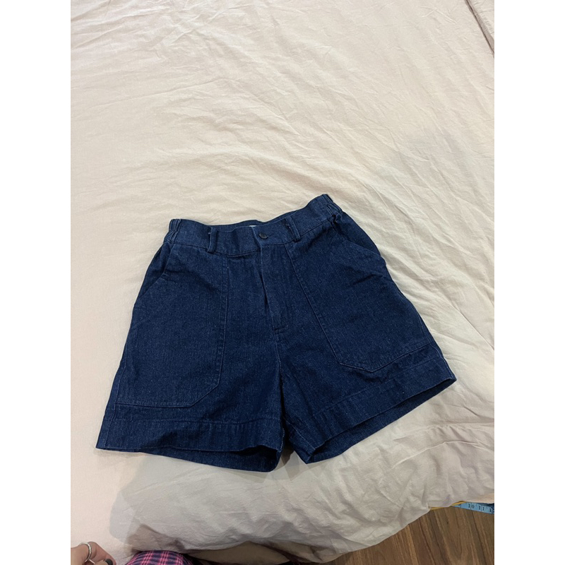 Quần short denim túi nắp cài