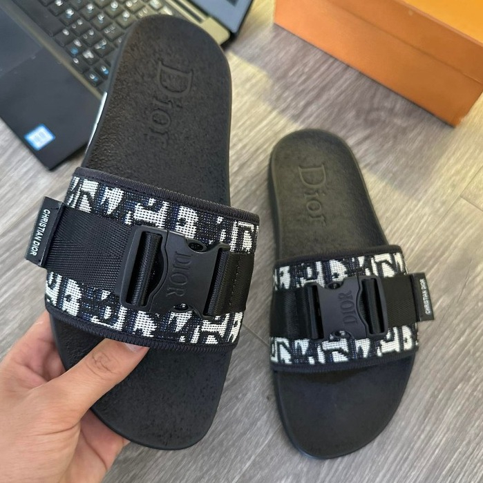 Dép Quai Ngang Dior Khuy Bấm Boy Phố , Dép Quai Ngang Hot Tren 2023