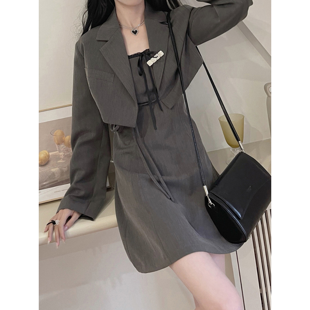 Set váy Ullzang đi kèm áo khoác blazer croptop tiểu thư sang chảnh