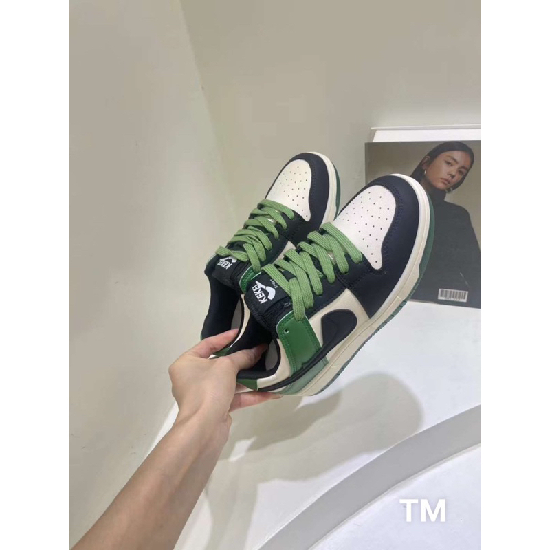 Sneaker phối màu mũi tròn đế êm
