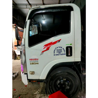 Cặp tem dán cánh cửa xe tải ISUZu (sl 2 tem dán 2 bên)