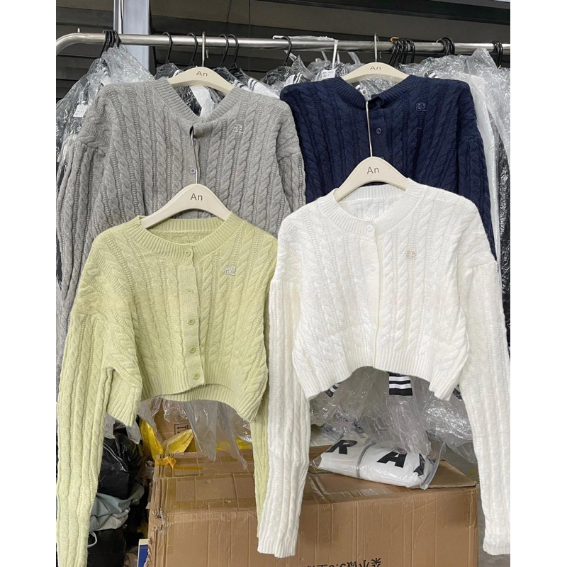 ÁO LEN CROPTOP THỪNG THÊU LOGO MẶC 2 KIỂU 935 hàng Quảng Châu loại 1