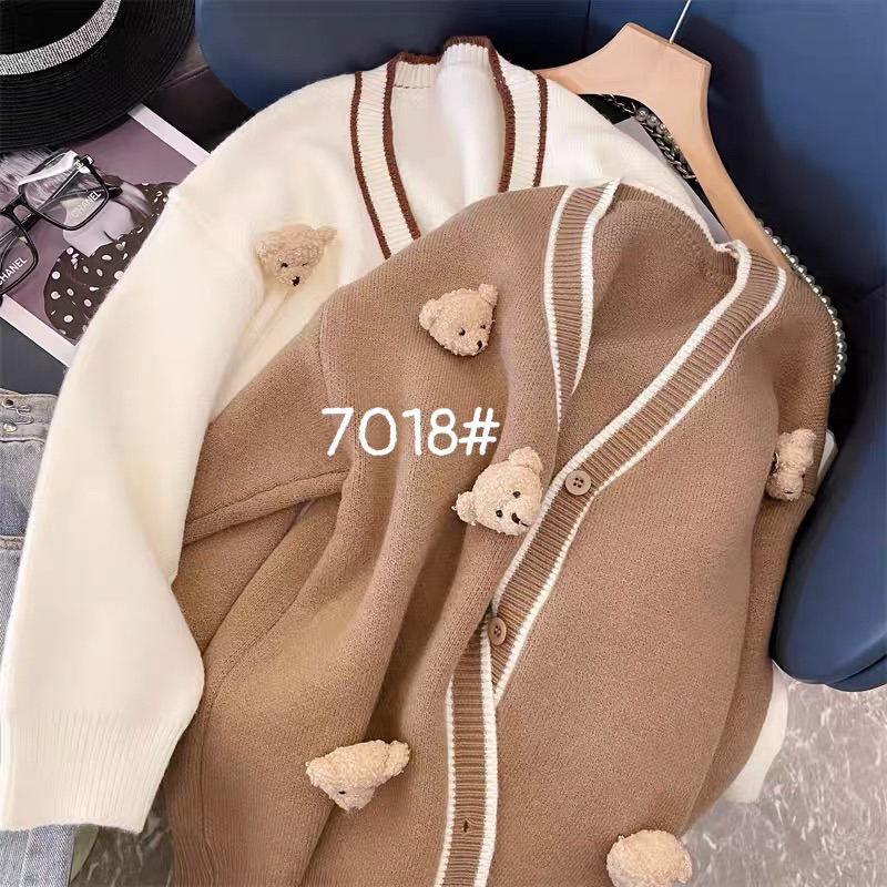 Áo khoác len, khoác cardigan nữ đính gấu hàng QC