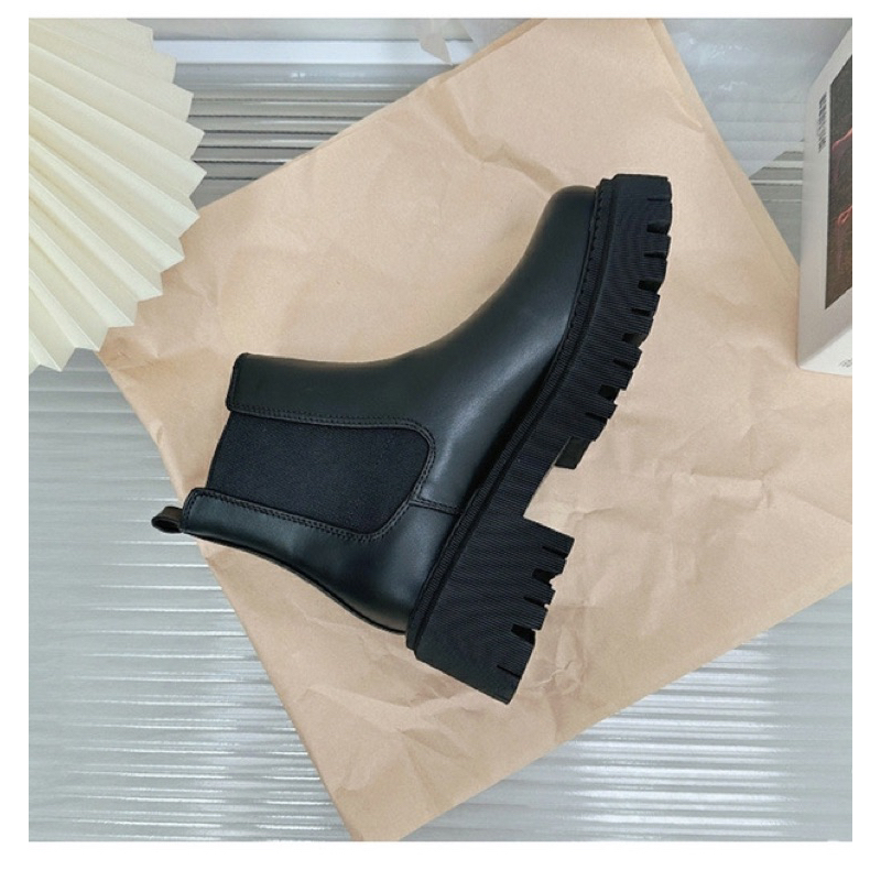 Madden Girl Chunky Chelsea Boots giày răng cưa đế 5cm