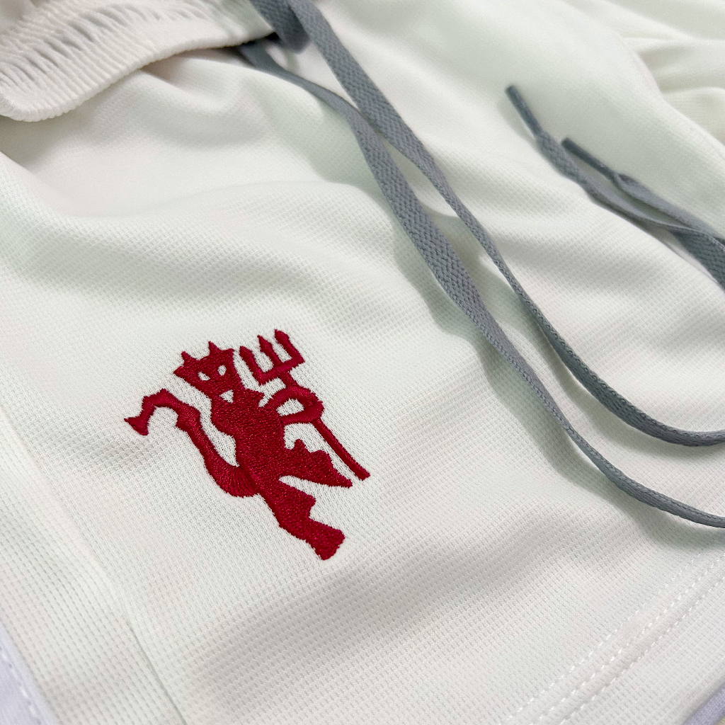 Quần áo bóng đá, đồ đá banh MU trắng in theo yêu cầu 2023 vải mè cao cấp thoáng mát không nhăn không xù lông