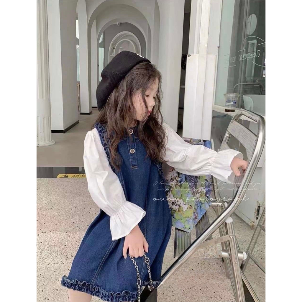Váy cho bé gái, set váy yếm Jean bèo vai kèm áo sơ mi trắng cách điệu cho bé 12-30kg