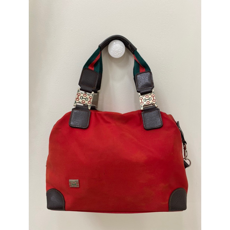 Túi xách tay si vải dù màu đỏ - secondhand