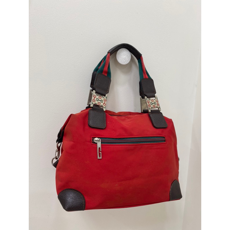 Túi xách tay si vải dù màu đỏ - secondhand