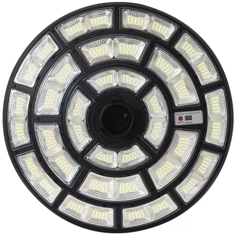 Đèn led UFO năng lượng mặt trời 8 mắt 500w 800w 1200w chiếu sáng sân vườn cam kết giá rẽ nhất khu vực