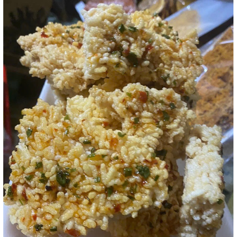 500g cơm cháy bể mắm hành 25k