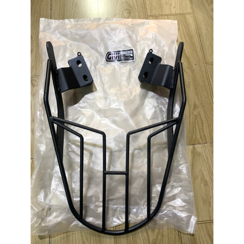 Cảng sau xe FUTURE 125cc đời pha đèn led kiểu givi