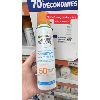 Xịt chống nắng phun sương Garnier Ambre Solaire Sensitive Expert SPF 50+