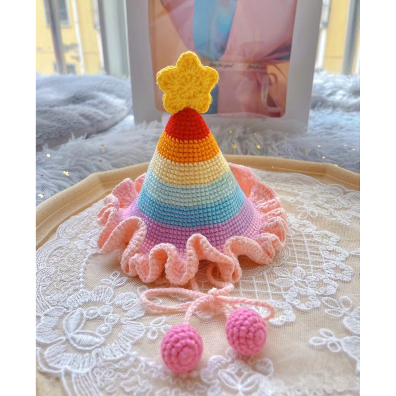 Nón sinh nhật bằng len handmade
