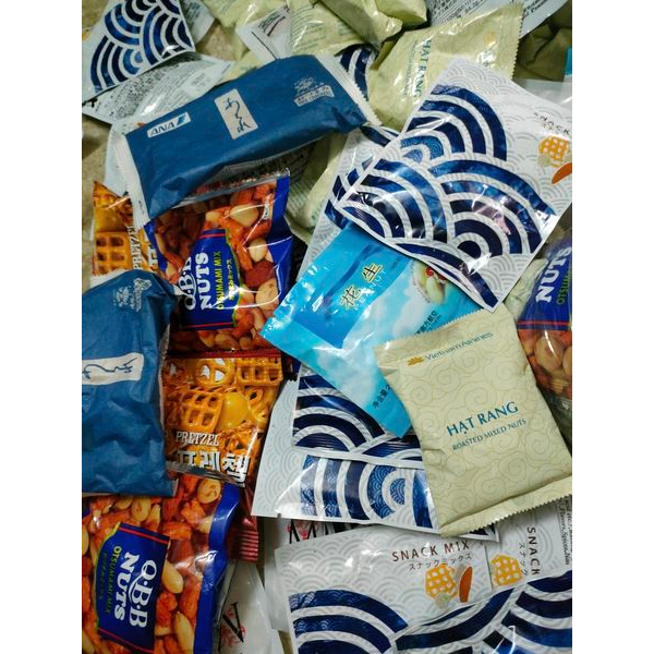 Set 10 gói hạt rang của các hãng hàng không