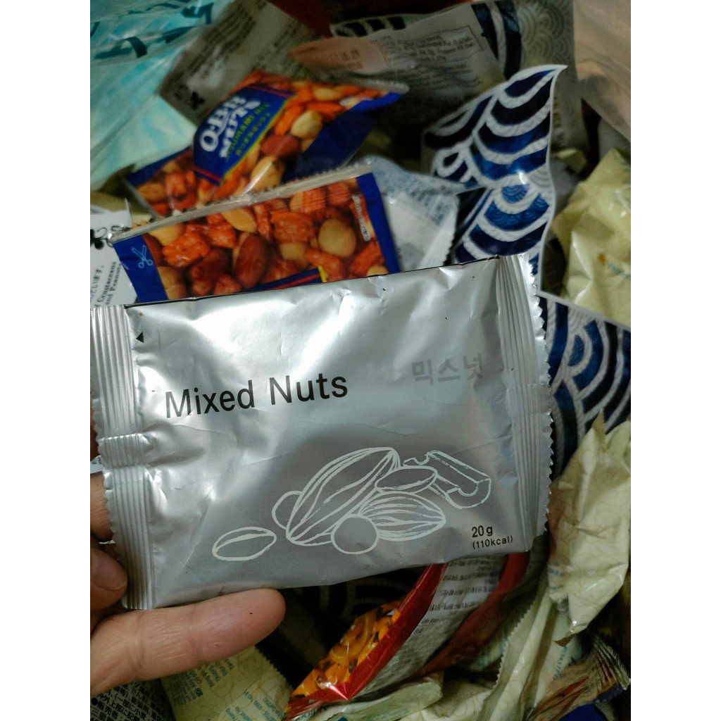 Set 10 gói hạt rang của các hãng hàng không