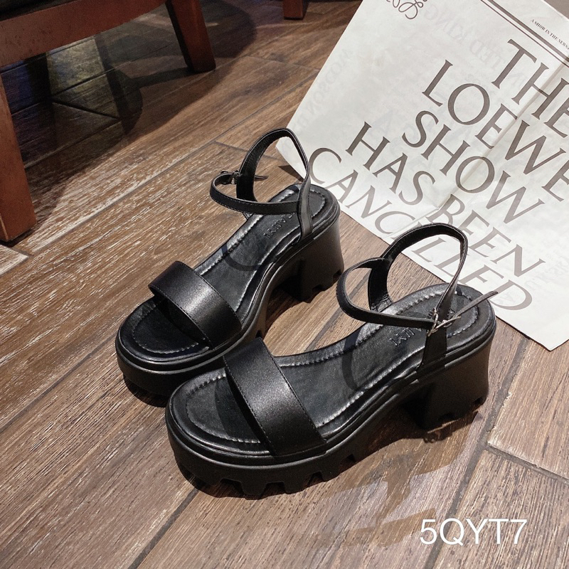 Sandal Gót Vuông Đế Thô Cắt Quai Trơn Siêu Xinh