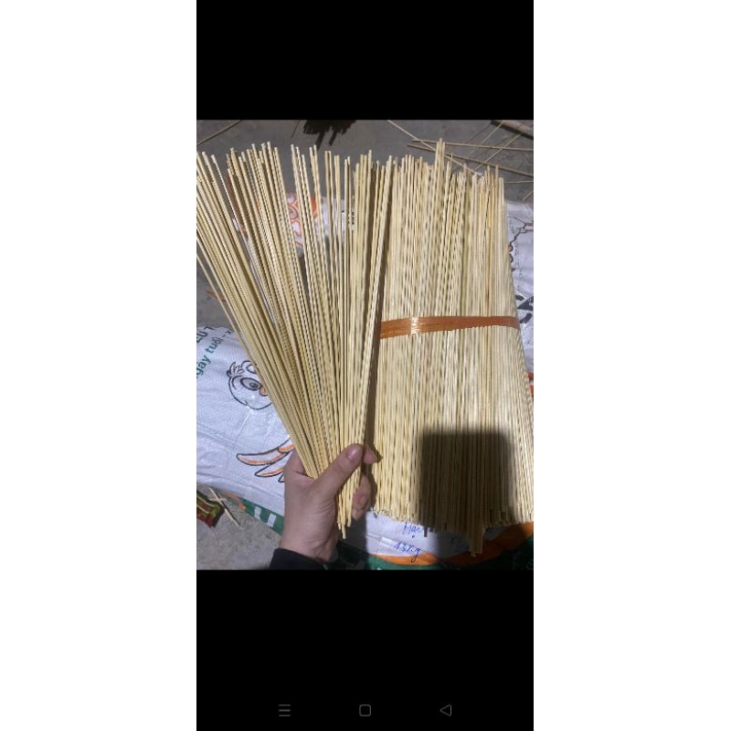 1kg que tre cắm hoa sáp