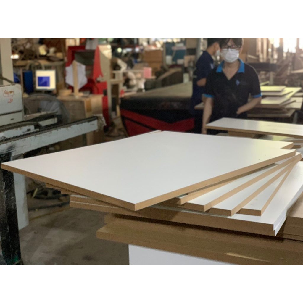 Ván MDF phủ melamine độ dày 17mm nhiều kích thước , chống ẩm, chống thấm để làm bàn kệ ,trang trí.
