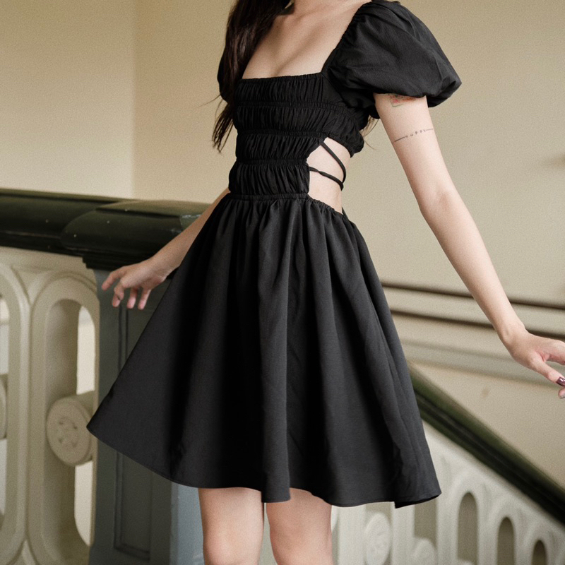 - Đầm Kamina Cổ Vuông Tay Phồng Cột Nơ Lưng