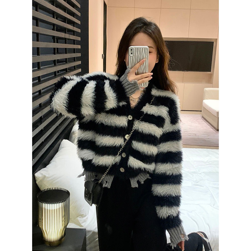 Áo Khoác Cardigan Len Lông Sọc Ngang Phong Cách Hàn Quốc Siêu Xinh Bộ Sưu Tập Thu Đông 2023