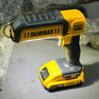 Đèn LED Pin DEWALT 20V MAX DCL050-KR
