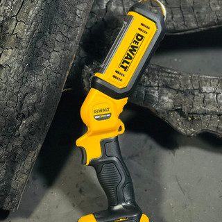 Đèn LED Pin DEWALT 20V MAX DCL050-KR