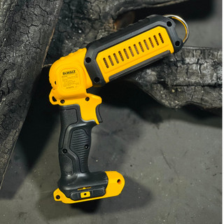 Đèn LED Pin DEWALT 20V MAX DCL050-KR