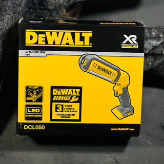 Đèn LED Pin DEWALT 20V MAX DCL050-KR