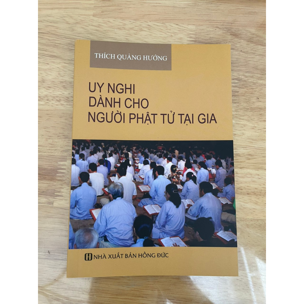 Sách - Uy Nghi dành Cho Người Phât Tử Tại Gia