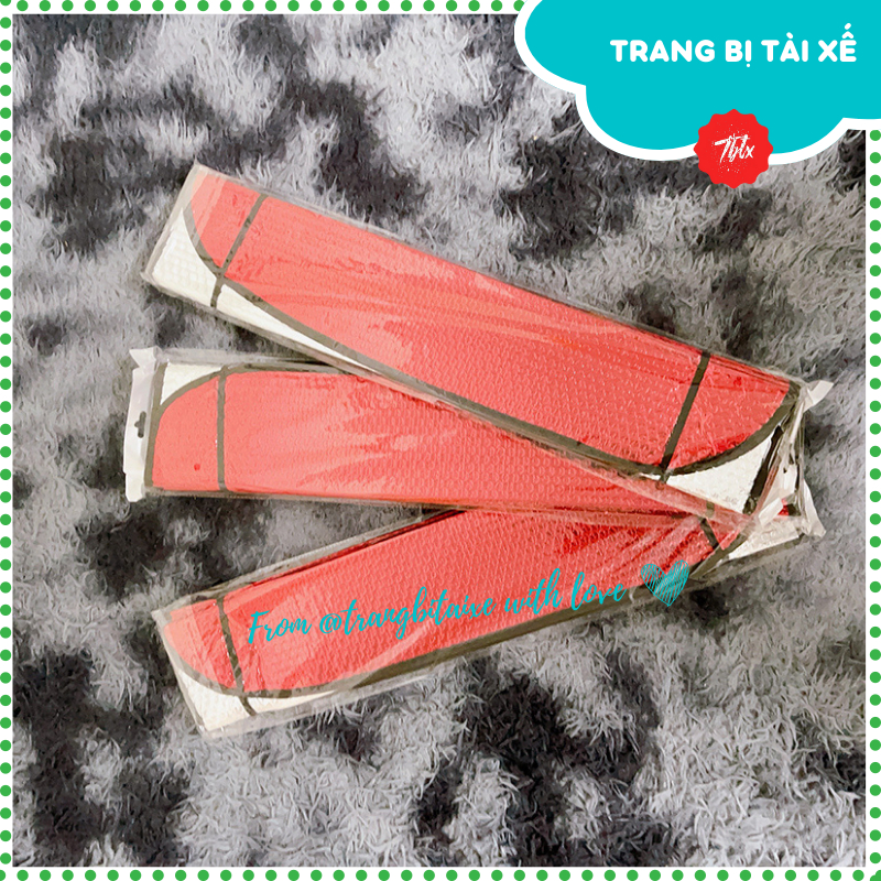 Tấm che nắng kính lái ô tô 140cmx70cm màu đỏ che full kính trước miếng che nắng 3 lớp xe hơi từ phía bên trong - TAMKLDO