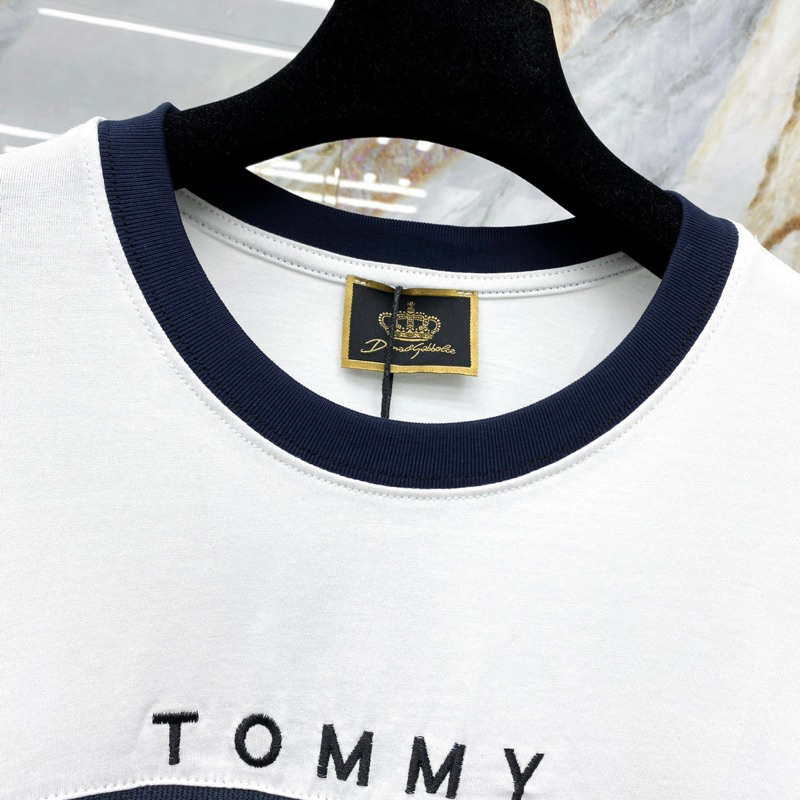 Hình ảnh Áo phông Tommy_Hilfiger nam nữ in vạch sọc đen trắng đỏ chữ kí quanh áo. Áo Thun Unisex Form Rộng Siêu Hot Phiên Bản Mới #7