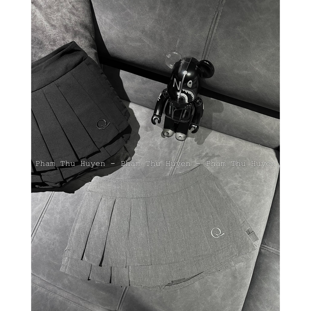 CHÂN VÁY THÊU LOGO