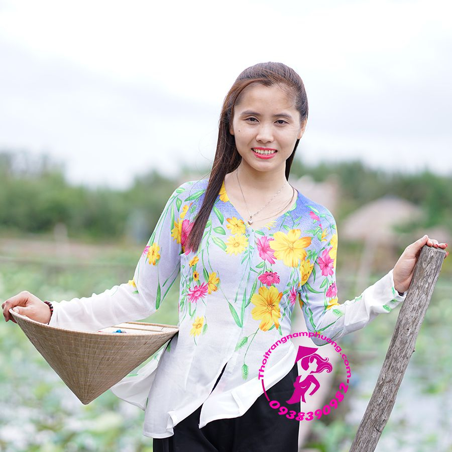 HÀNG LẺ SIZE KHUYẾN MÃI - Áo bà ba vải Voan Hàn Voan hoa - Cổ tim size L và XL. Mã SP VH037
