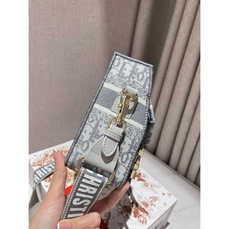 Túi đeo chéo dành cho nam&nữ Bag JISSOO SZ24CM quai đeo thổ cẩm có logo hãng cực xịn