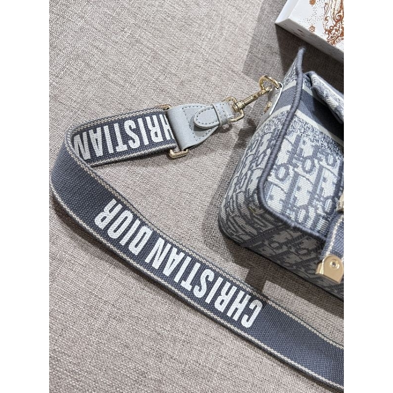 Túi đeo chéo dành cho nam&nữ Bag JISSOO SZ24CM quai đeo thổ cẩm có logo hãng cực xịn