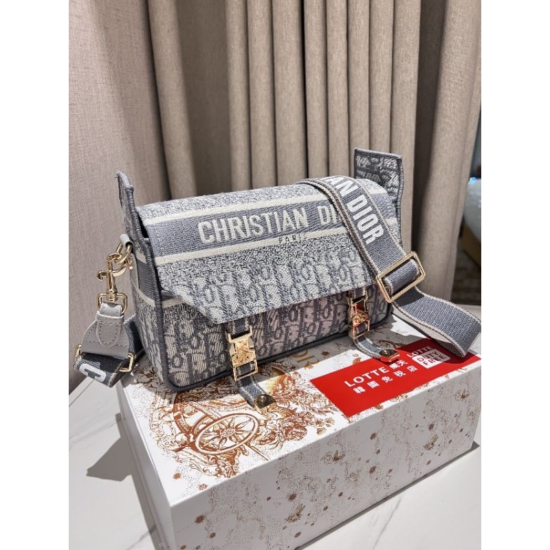 Túi đeo chéo dành cho nam&nữ Bag JISSOO SZ24CM quai đeo thổ cẩm có logo hãng cực xịn