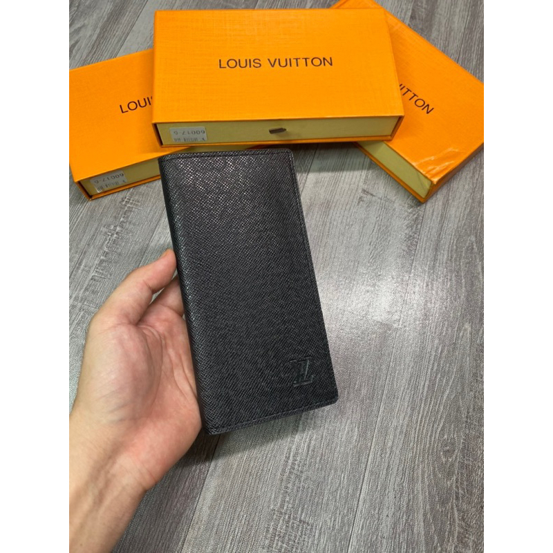 Ví cầm tay LV - MCM nam full box . Ví gập da dành cho nam mẫu mã trẻ trung năng động